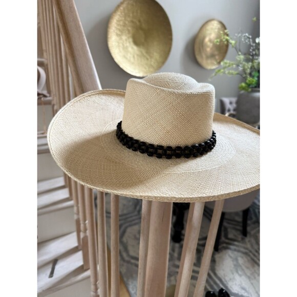 ARTESANO Tulipan Hat in Natural S NWOT main image 13